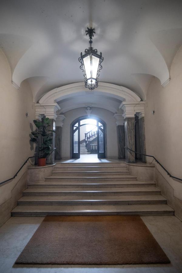 Dimora Storica Palazzo Marescalchi Belli Apartman Róma Kültér fotó